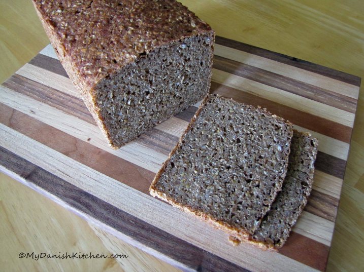 Rugbrød - Dark Rye Bread