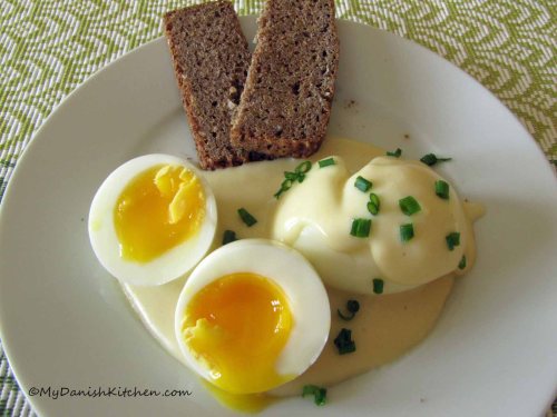 Skidne Æg (Smiling Eggs In Mustard Sauce)